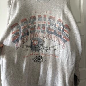 Abercrombie & Fitch Gray Fleece-Lined Crewneck